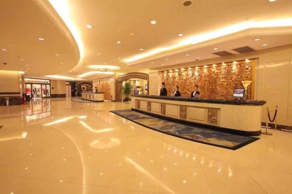 שיג'יאז'ואנג Yun-Zen Jinling World Trade Plaza Hotel מראה חיצוני תמונה