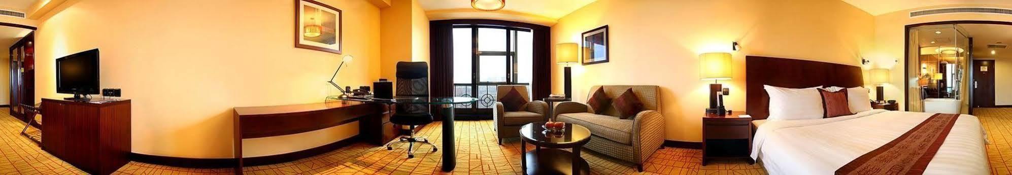 שיג'יאז'ואנג Yun-Zen Jinling World Trade Plaza Hotel מראה חיצוני תמונה
