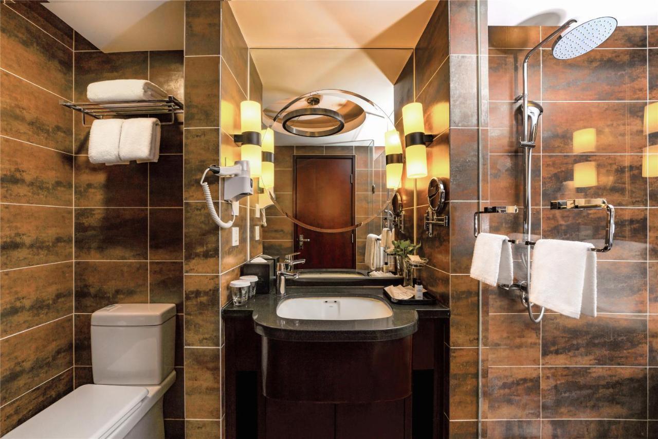 שיג'יאז'ואנג Yun-Zen Jinling World Trade Plaza Hotel מראה חיצוני תמונה